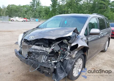 2015 Toyota Sienna Xle 8 Passenger из США, поврежденный, VIN 5TDYK3DC3FS647615